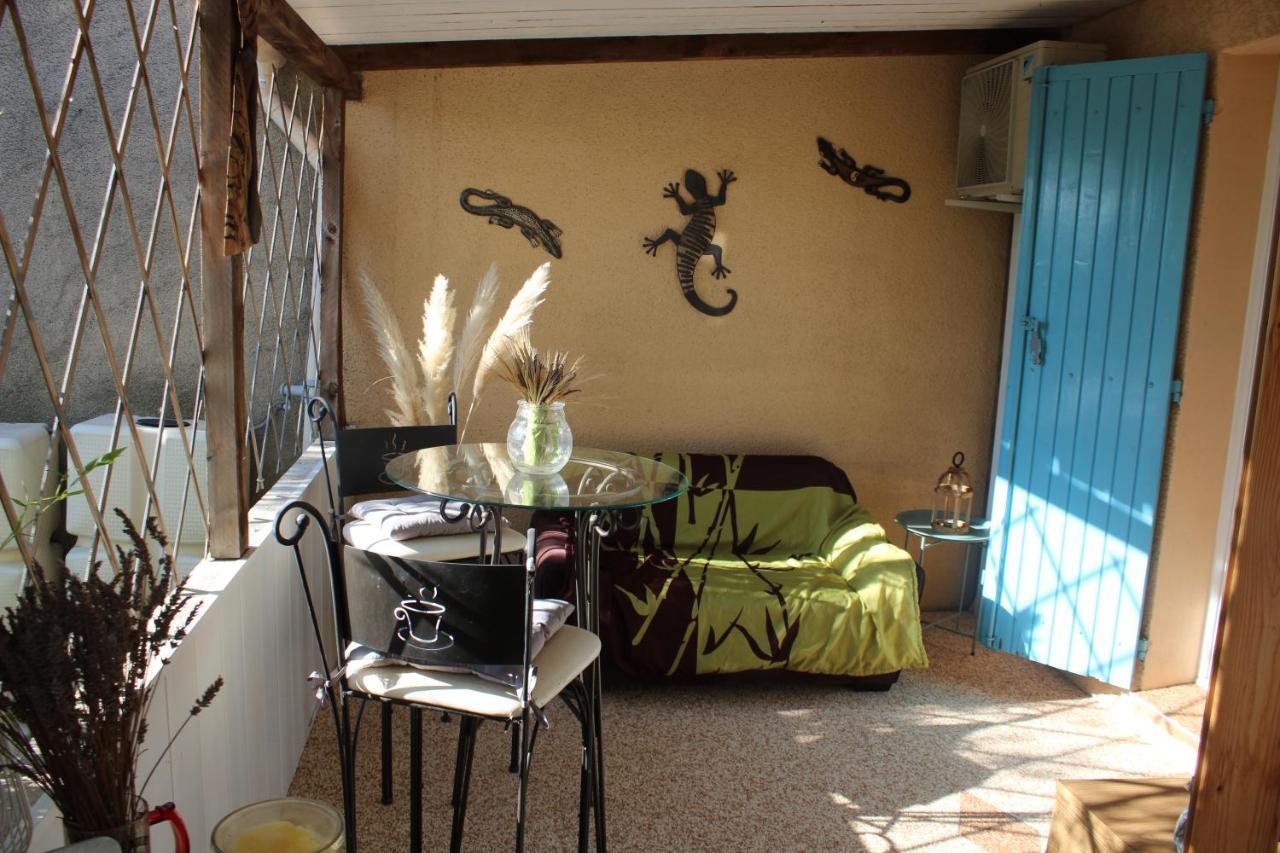 Philippe & Marie, A Louer Petite Chambre Chez L'Habitant Avec Terrasse Dans Villa, Au Pied Du Luberon Cucuron Bagian luar foto